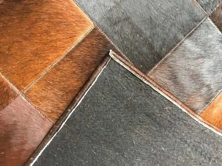 Canvanation Tapis en Peau de Vache Naturelle – Marron avec Bord en Fourrure, Véritable Cowhide pour Salon et Chambre