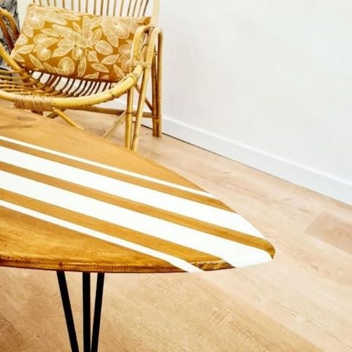 Table Basse Planche de Surf Fish en Bois Fait-Main avec Pieds Épingle