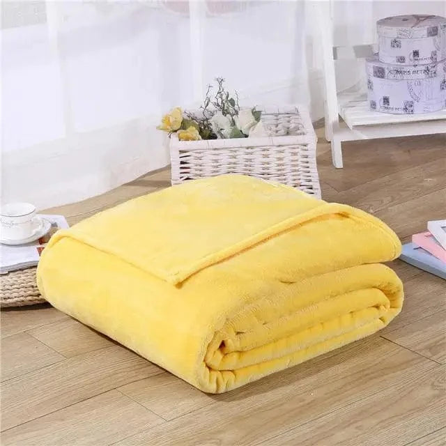 Canvanation Jaune 1 / 100X140CM 40X55Inche Plaid Polaire Noir – Ultra-Doux, Anti-Boulochage et Portable pour Adultes