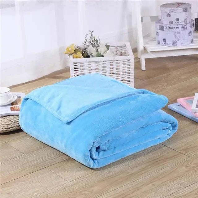 Canvanation Bleu Ciel / 100X140CM 40X55Inche Plaid Polaire Noir – Ultra-Doux, Anti-Boulochage et Portable pour Adultes