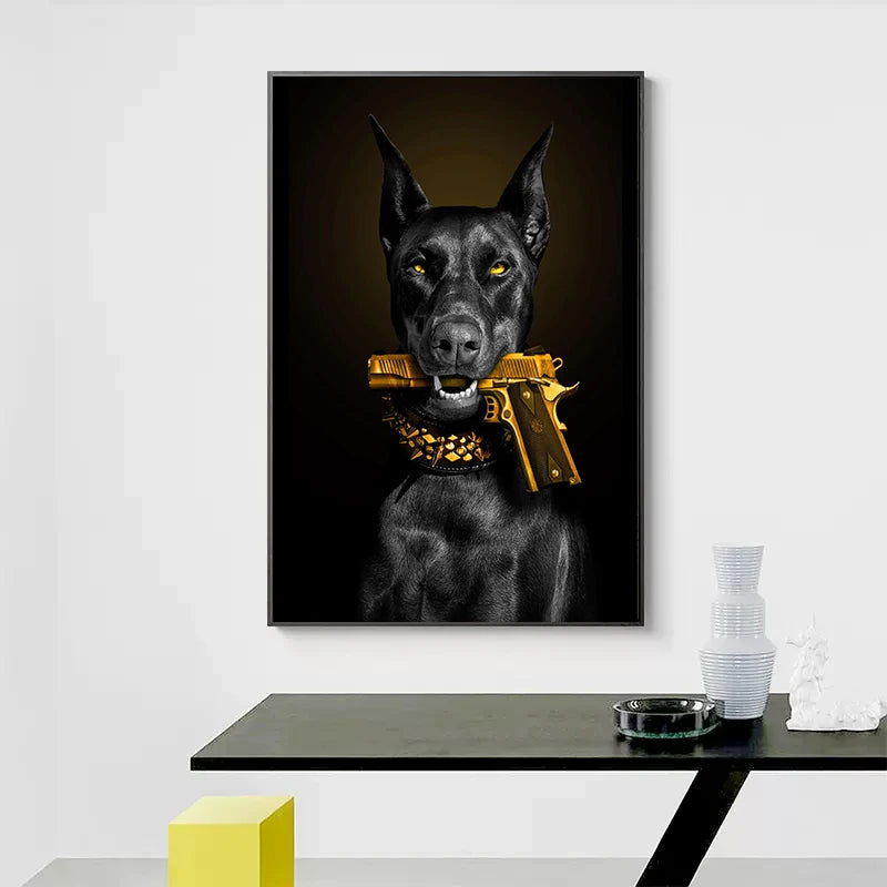 Affiche Doberman Fusil Or